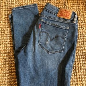 Levi’s 711 Skinny Jeans